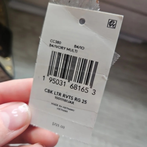 Coach Rogue 25 with Rivets - Picture 9 of 11